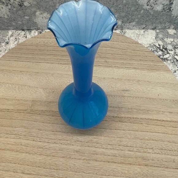 Vintage Slim Neck Skinny Blue White Glass Vase - Picture 3 of 4